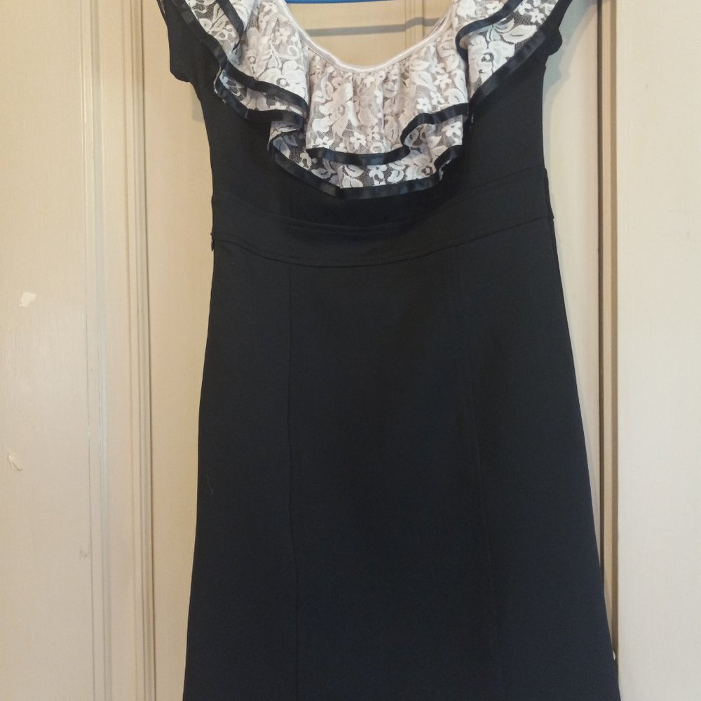 Dress - Picture 2 of 2